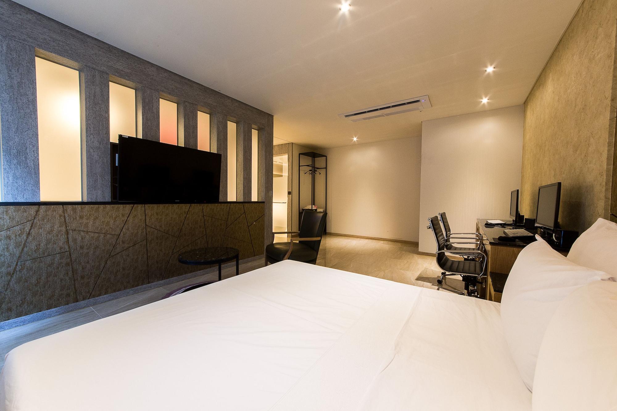 Boutique Sb Yeouido Seoul
