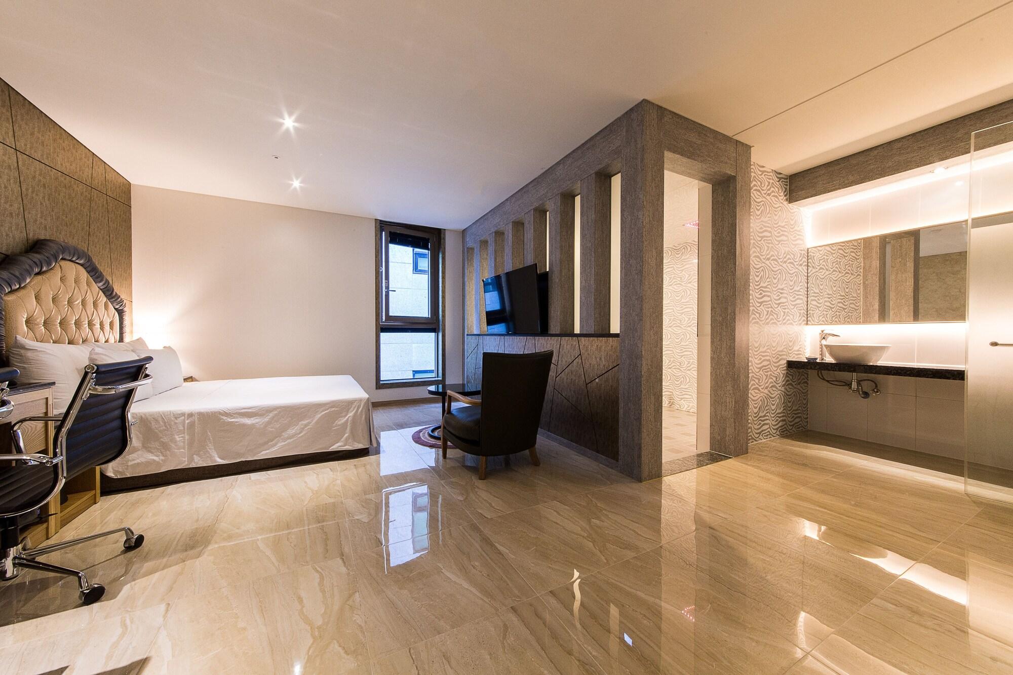 Boutique Sb Yeouido Hotel 3*